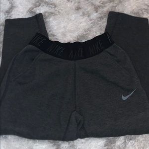 nike cropped sweat pant